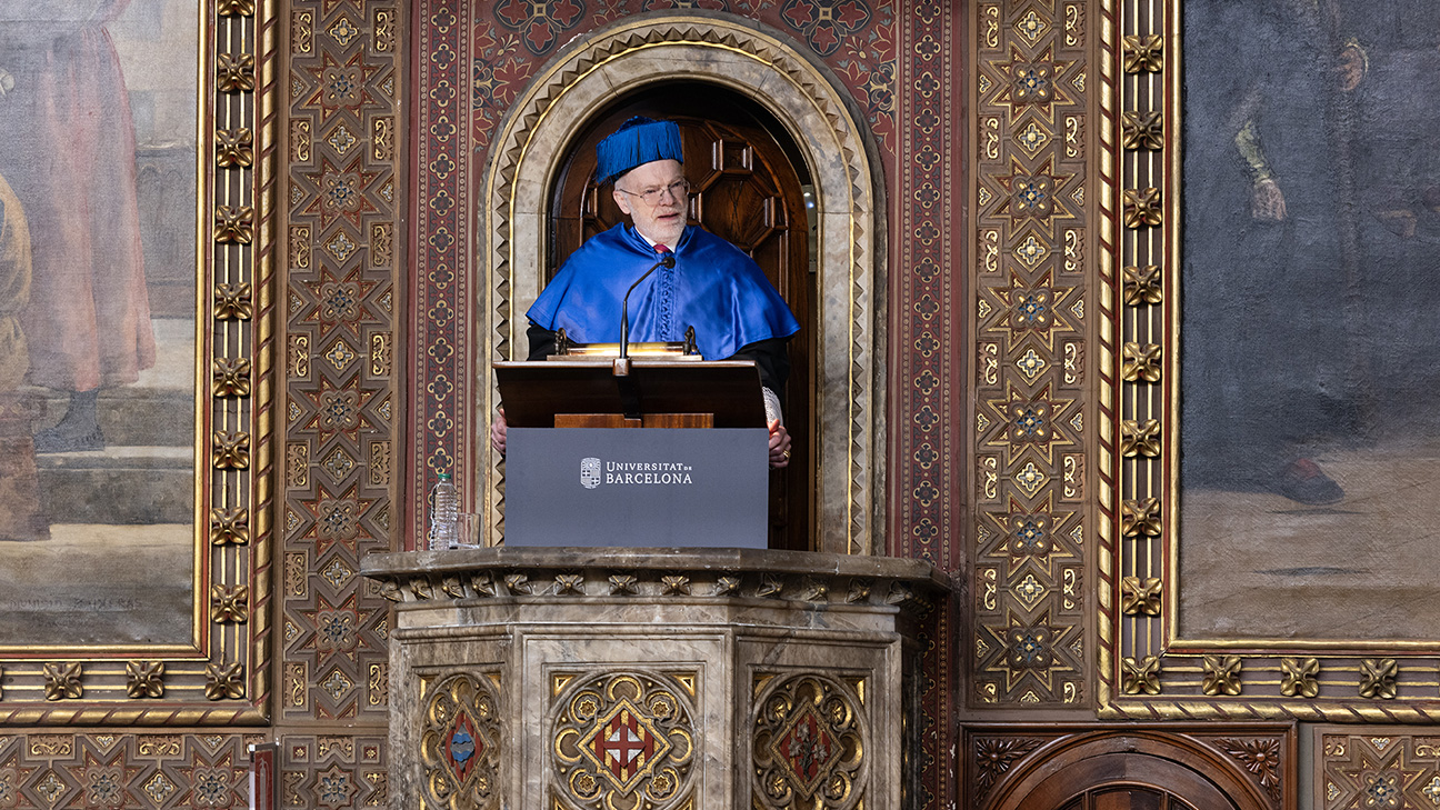 Honoris causa Kristian Seip stresses that mathematics is essential for cryptography and online security