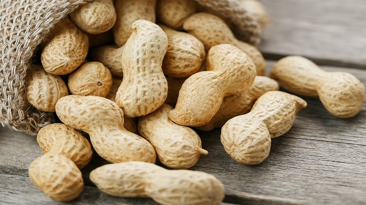Peanut consumption and vascular health