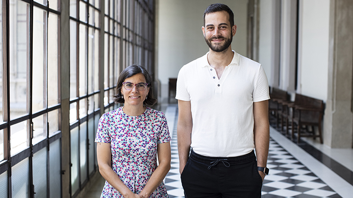 Maria Grau and Carles Pericas, researchers of the Faculty of Medicine and Health Sciences.