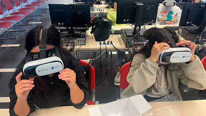 La realitat virtual arriba a les aules de la Facultat de Medicina i Ciències de la Salut.