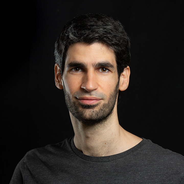 Xavier Ros Oton és catedràtic de la Facultat de Matemàtiques i Informàtica i investigador ICREA. 