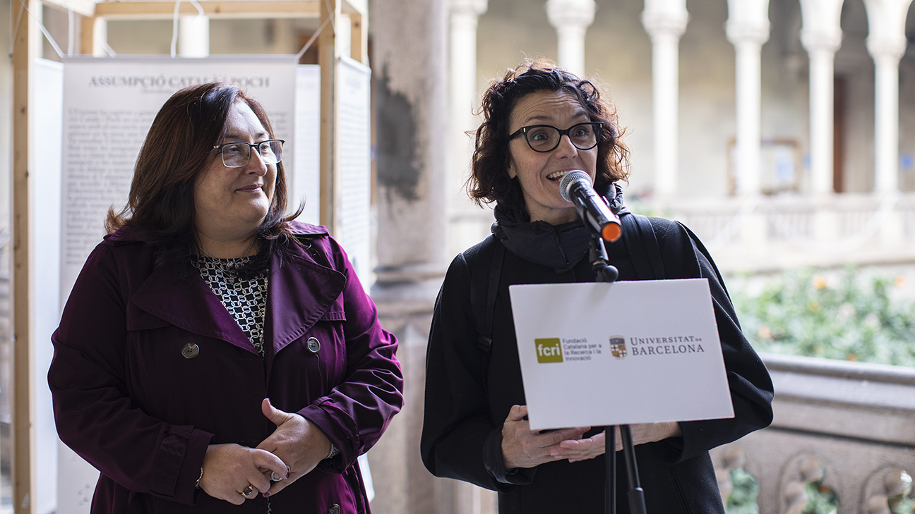 Las coautoras de la exposición, Núria Salán y Sandra Uve.