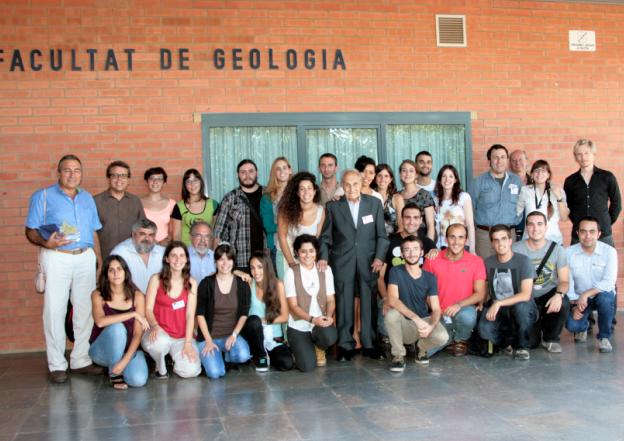 El Barcelona SGA Student Chapter és una entitat creada el 2012 a la Facultat de Geologia de la UB. 