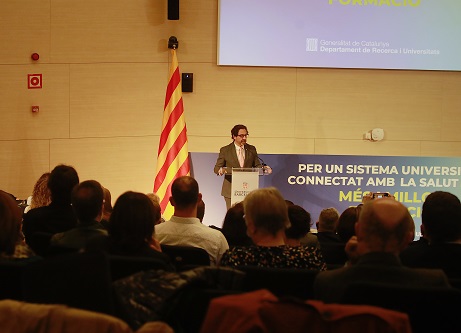 El rector Joan Guàrdia va insistir que la formació i la recerca s’han de posar al servei del país de manera sistèmica.