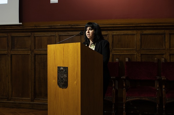 Laura Pineda va intervenir en nom dels premiats.