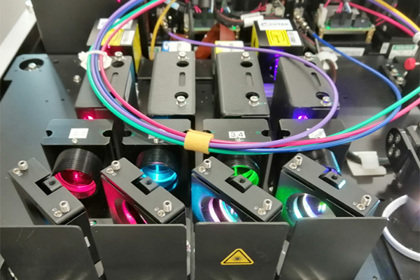 Detall dels lasers de l'analitzador espectral Aurora® de Cytek