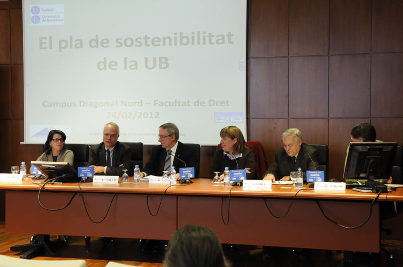 Moment de l'acte de presentació del Pla de sostenibilitat de la UB