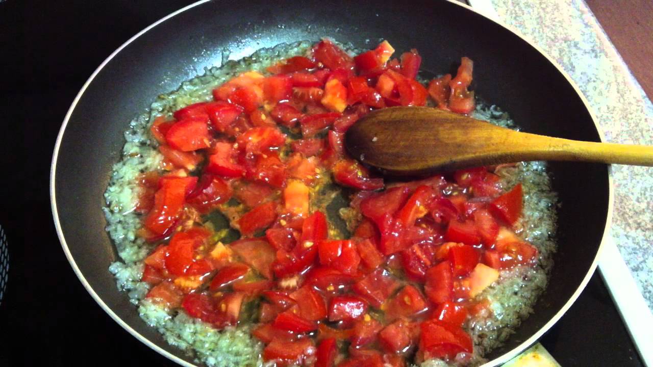 The study analyzes for the first time, the effects of adding sofrito ingredients in the production of the lycopene isomer, the most present carotenoid in tomato.