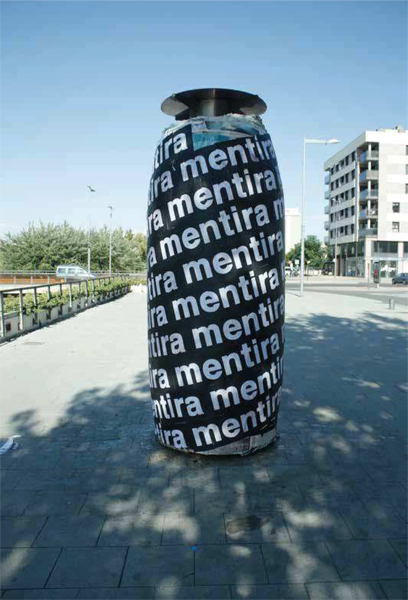 <i>Mentira</i>, intervenció en l’espai públic del fotògraf Joan Pallé.