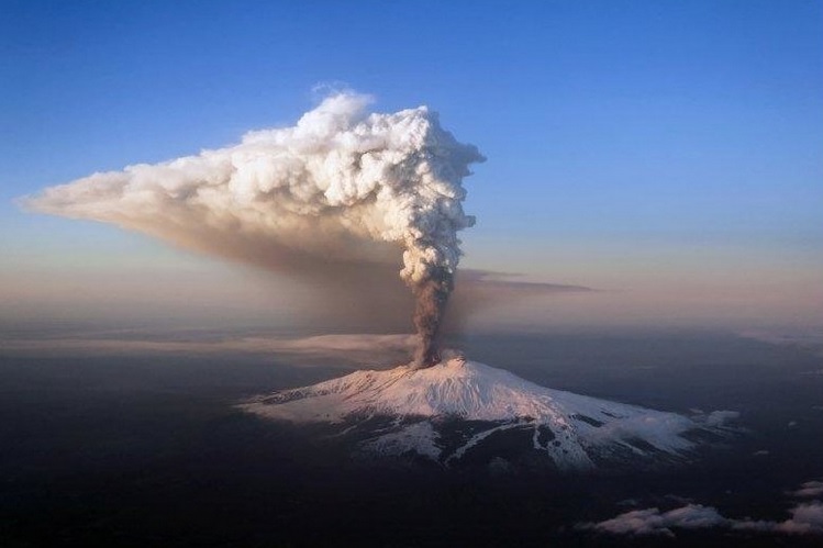L'erupció volcànica de l'Etna i el fred intens van activar el transport de carboni a les grans fondalades marines del Mediterrani.