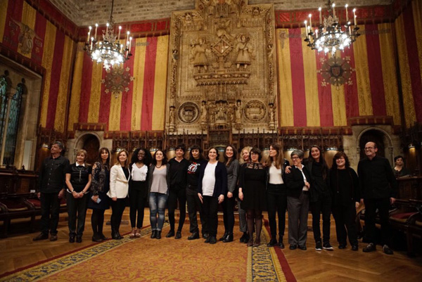 Foto de grup de les guanyadores d’enguany d’aquest certamen que impulsa les iniciatives culturals liderades per dones. Foto: Ajuntament de Barcelona