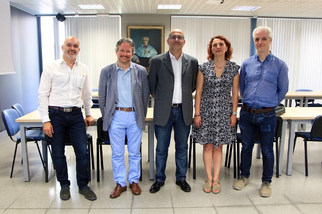 D'esquerra a dreta, Daniel Piñol, Jaume Carbonell, Ricardo Piqueras, Arlinda García i Jaume Buxeda.