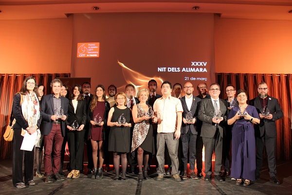 Foto de grup de tots els premiats.