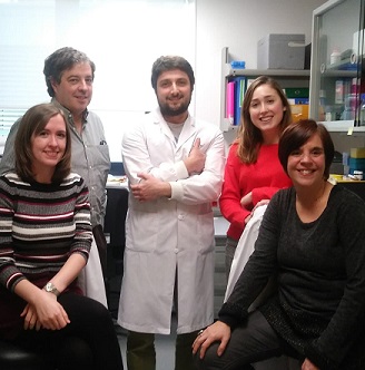D'esquerra a dreta, els investigadors Laura López-Molina, Jordi Alberch, Albert Giralt, Anna Sancho-Balsells i Silvia Ginés.