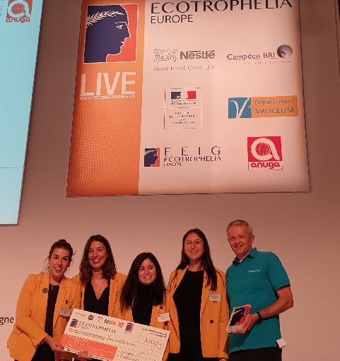El treball de les estudiants del màster de Desenvolupament i Innovació d’Aliments de la UB ha rebut el segon premi del concurs Ecotrophelia Europa 2019.