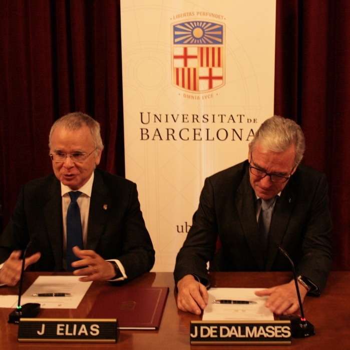 El rector, Joan Elias, i el president del Col·legi Oficial de Farmacèutics de Barcelona (COFB), Jordi de Dalmases. 