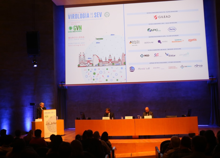 Prop de quatre-cents experts d’arreu del món participen en el XV Congrés de Virologia de la Societat Espanyola de Virologia (SEV).