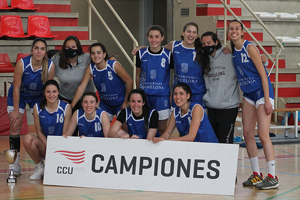 Les jugadores de l’equip de bàsquet femení s’han proclamat campiones de Catalunya 2021.