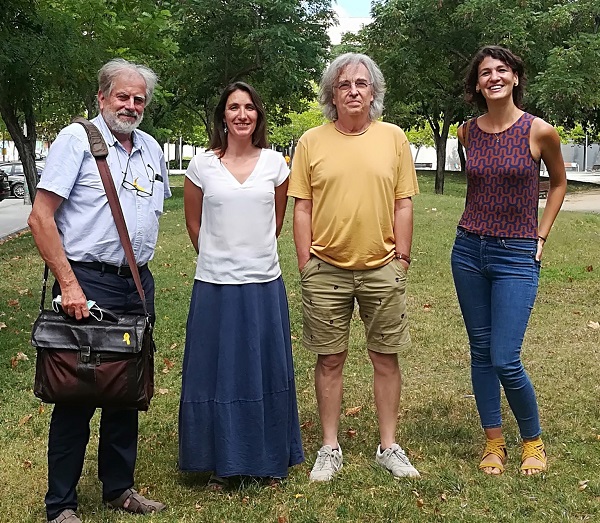 D'esquerra a dreta, els investigadors Santiago Ambrosio, Caroline Mauvezin, Albert Tauler i Eugènia Almacellas. 