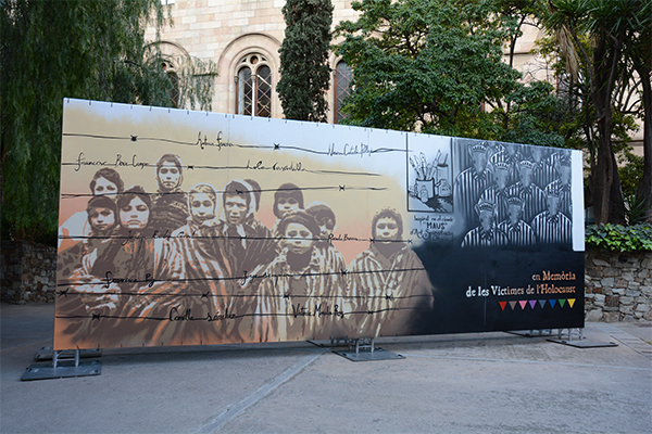 Realitzat amb la col·laboració de dotze estudiants de l’Institut Moisès Broggi de Barcelona, el mural, de grans dimensions, quedarà exposat a l’Edifici Històric fins al 22 de març.