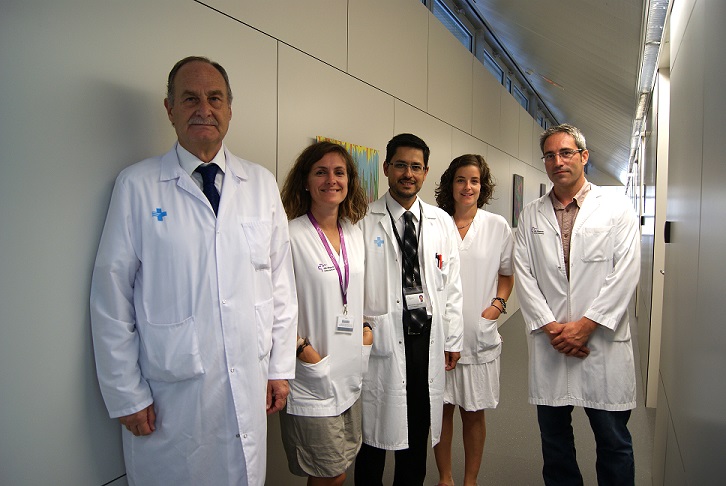 D'esquerra a dreta, els investigadors Miquel Casas, Marta Ribasés, Toni Ramos Quiroga, Cristina Sánchez Mora i Bru Cormand.