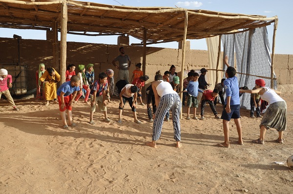 El projecte es va iniciar fa vuit anys per visibilitzar la cultura amaziga mitjançant l’apoderament dels infants de les zones rurals del Sàhara marroquí.