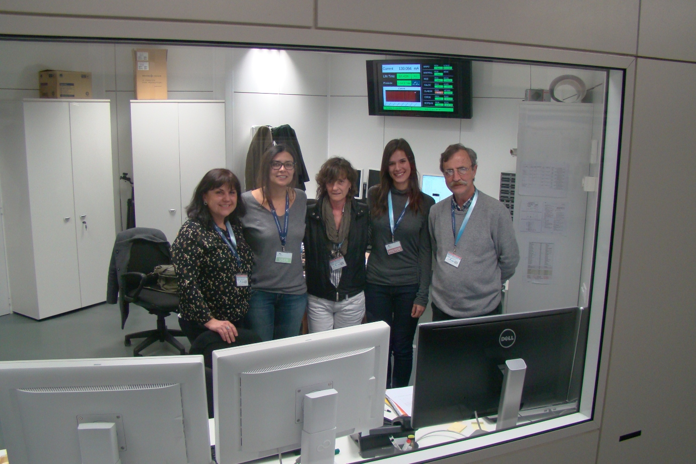 Investigadors del Grup de Recerca de Cristal•lografia de la Universitat de Barcelona. Foto: Sincrotró Alba