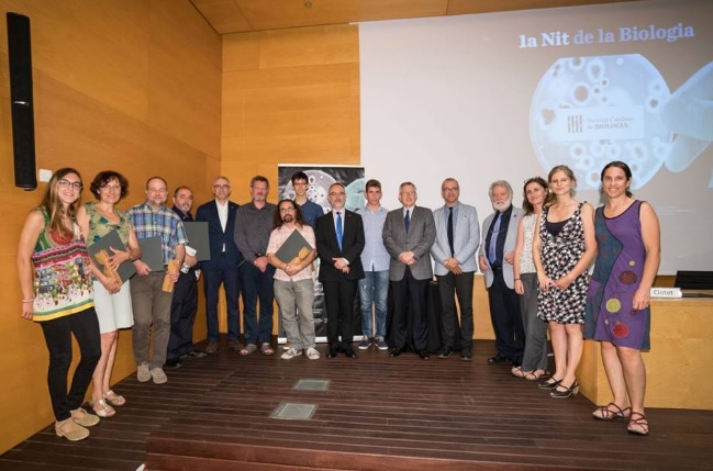 Una imatge de tots els premiats per la Societat Catalana de Biologia. 