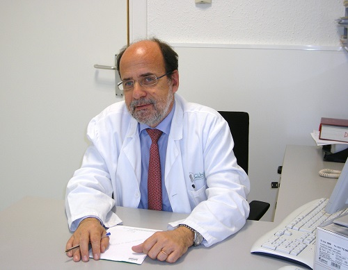 El professor Ramon Estruch (Facultat de Medicina i Ciències de la Salut de la UB i Hospital Clínic de Barcelona), primer autor de l’estudi i membre també del CIBERobn. 