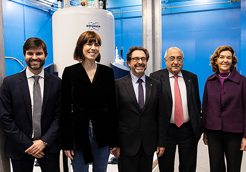From left to right, the director of the CCiTUB, Juan Fran Sangüesa, the minister of Science and Innovation, Diana Morant, the rector of the UB, Joan Guàrdia, the minister for Research and Universities, Joaquim Nadal, and the director of the PCB, Maria Terrades. 
