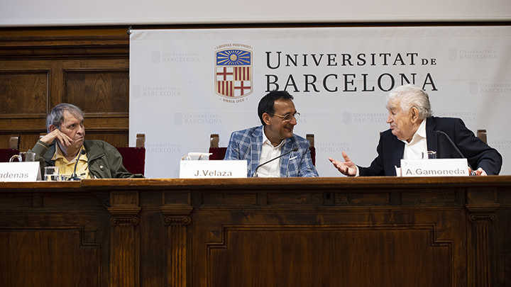 Els poetes Rafael Cadenas i Antonio Gamoneda van pronunciar un discurs al voltant de l’essència de la seva poesia.